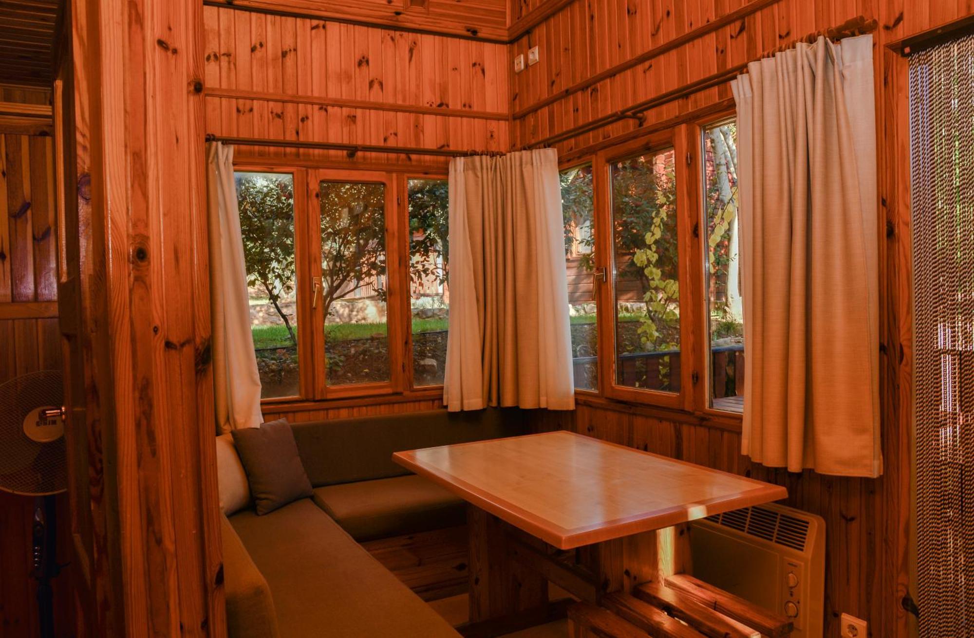 Camping Alquézar Exterior photo